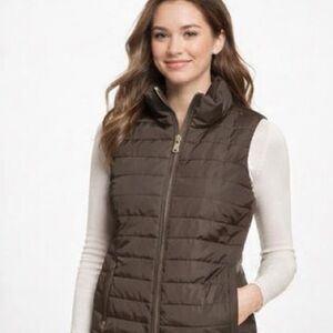 Michael Kors Quilted Puffer Vest in Duffle Color with Gold Hardware Size XS NWT